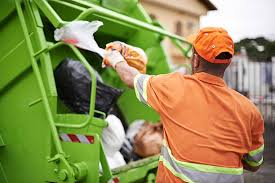 Best Demolition Debris Removal  in Huntgburg, IN